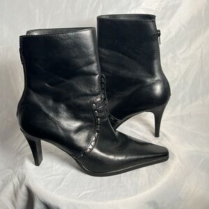 Unisa Black Leather Ankle Back-Zip Boots - Size 7